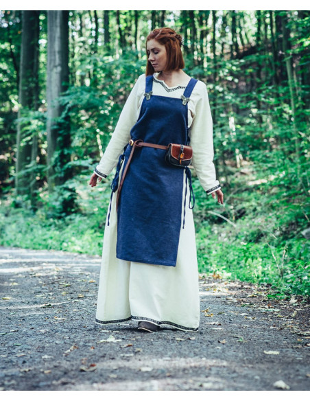 Aleiga woman's blue surcoat with braces Aleiga woman's blue surcoat with braces