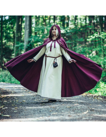 Medieval cape with embroidery Lyra...