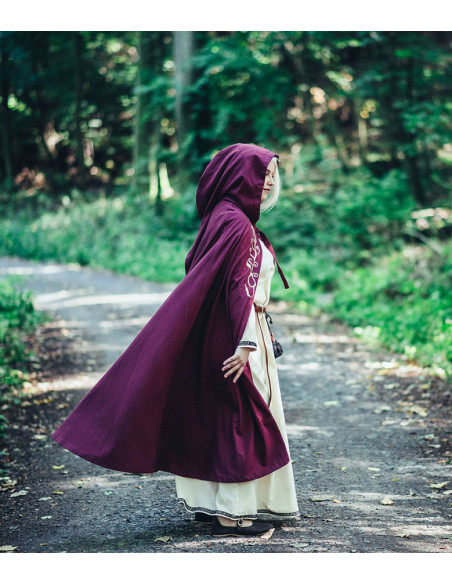 Medieval cape with embroidery Lyra...
