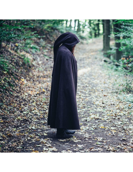 Raik model long medieval cape, brown...