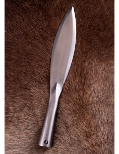 Leaf-shaped throwing spearhead, 31.5 cm. 2