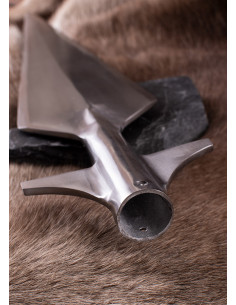 Winged medieval spearhead, length 61 cm. 2