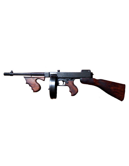 Thompson submachine gun used by gangsters, USA 1928