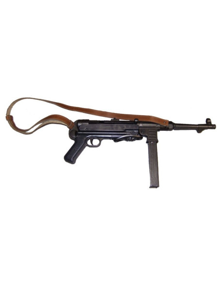 MP40 automatic submachine gun with strap, Germany 1940