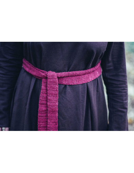 Long medieval red cotton belt