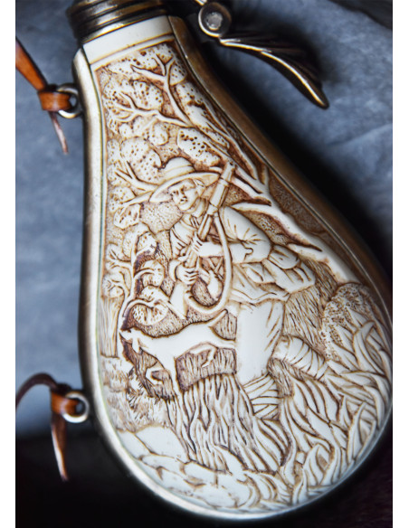 Ivory powder box for flintlock weapons