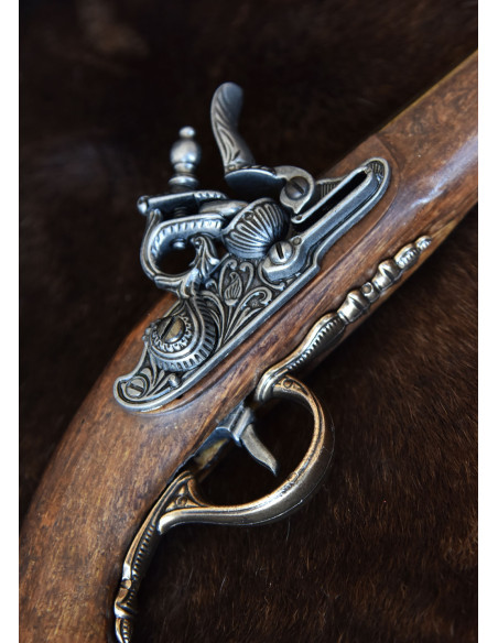 French brass-plated flintlock pistol,... French brass-plated flintlock pistol,...