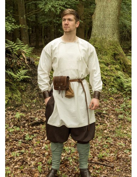 Long-sleeved viking tunic model...