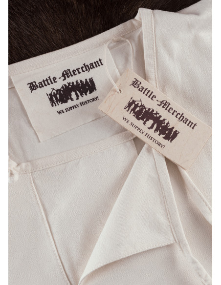 Long-sleeved viking tunic model...