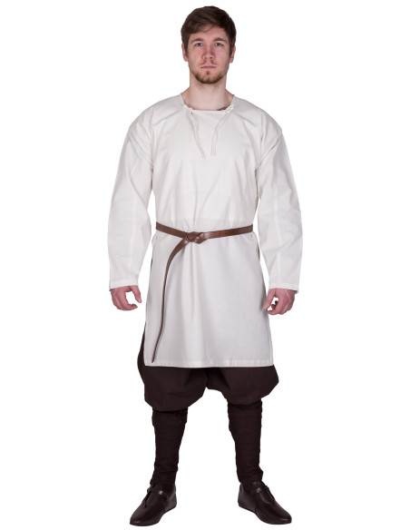 Long-sleeved viking tunic model...