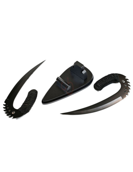 Black Saber Claws from The Chronicles...