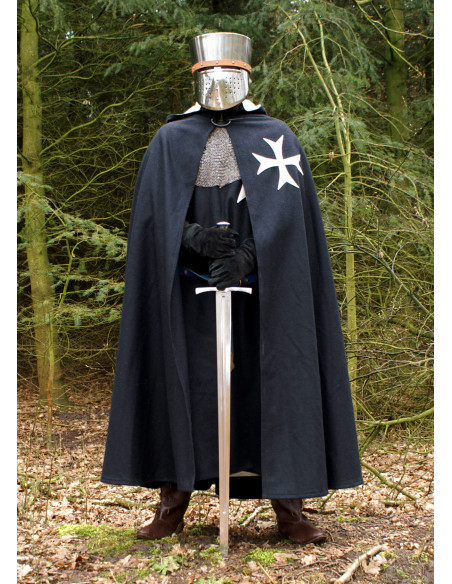 Cape of the Knights Hospitaller in wool