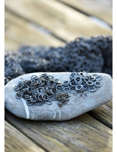 1 kg bag of edged chainmail rings 2