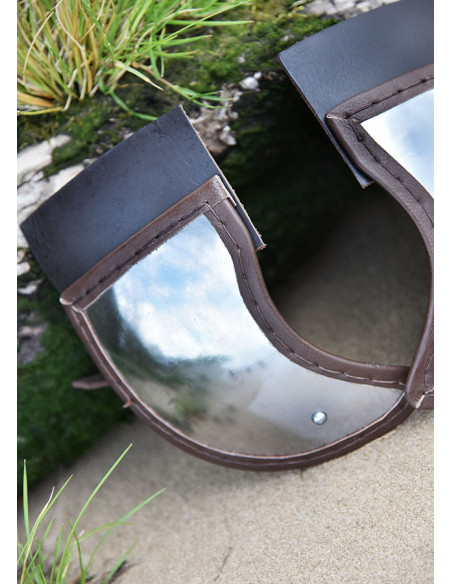 Pair of cheek protectors for helmets