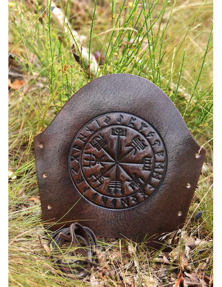 Leather bracelet with Vegvísir engraving