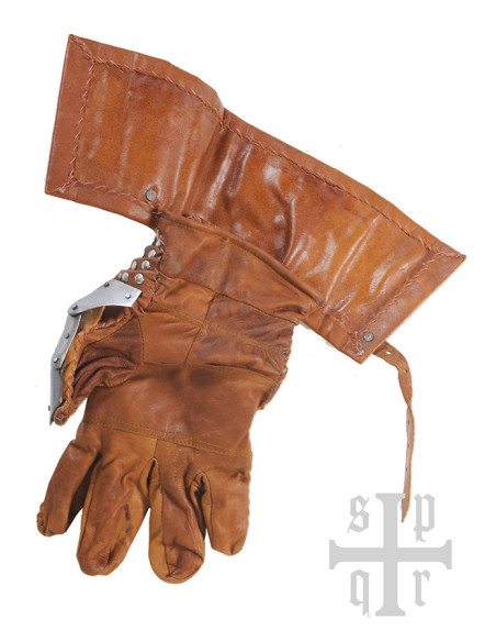 Medieval battle gauntlets, Visby Type...