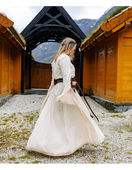 Medieval dress trumpet sleeves model...