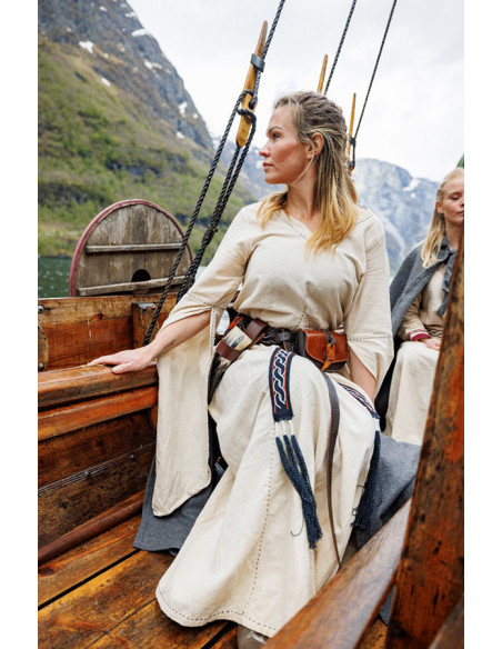 Medieval dress trumpet sleeves model...