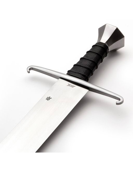 English or French single-edged sword,...