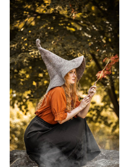 Glinda model witch hat, natural brown... Glinda model witch hat, natural brown...