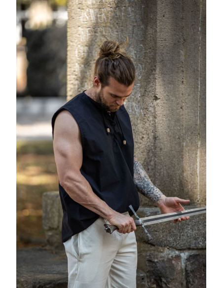 Sleeveless black medieval shirt, Jean...