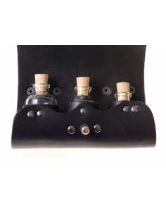 Leather bag of 3 potions with button closure (16.5 x 11 cm.)