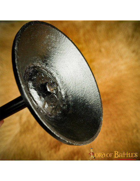 Table support for iron helmets