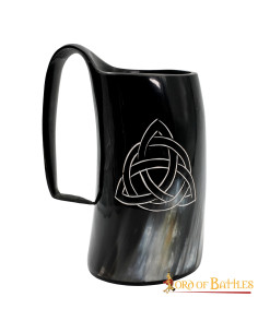 Celtic trisketa beer mug
