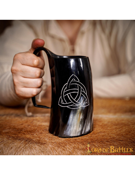 Celtic trisketa beer mug