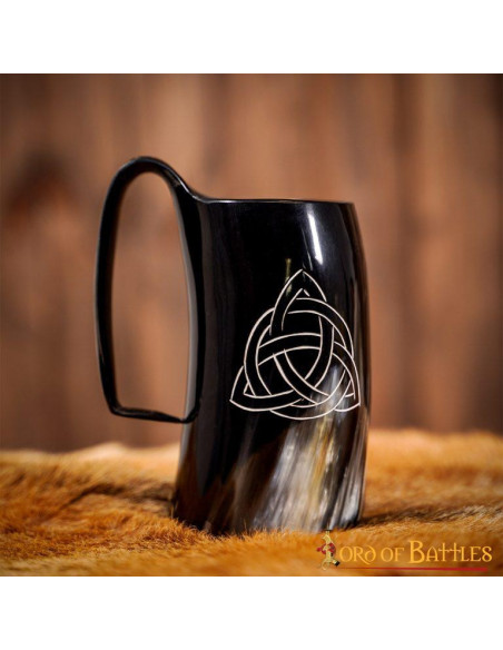 Celtic trisketa beer mug