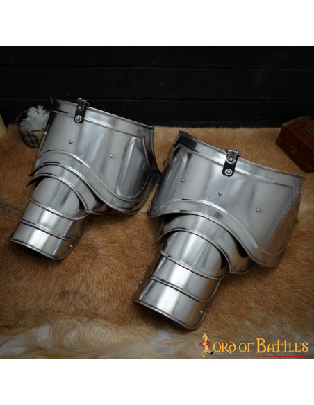 Medieval knight shoulder pads, mild...