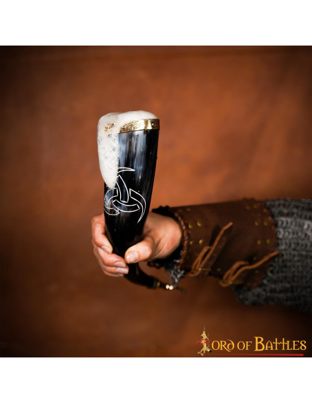 Viking Horn of Odin to drink (300-400...