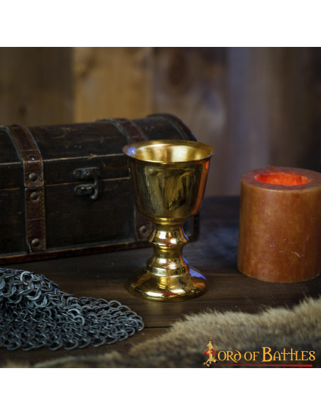 Medieval ceremonial chalice in brass... Medieval ceremonial chalice in brass...