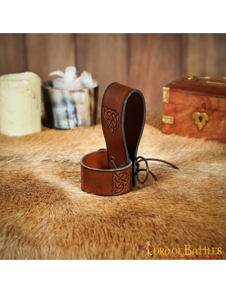 Baldric for horns, daggers or swords...