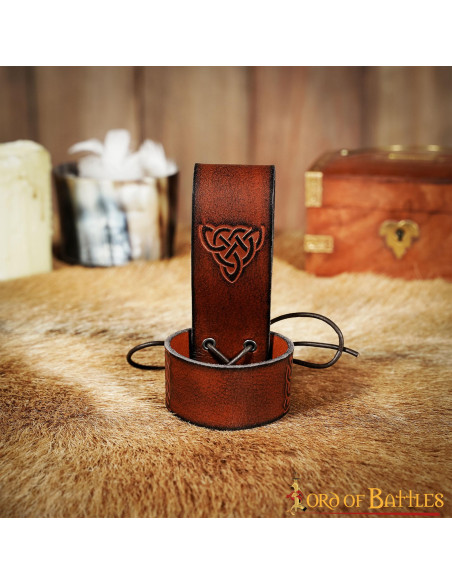 Baldric for horns, daggers or swords...