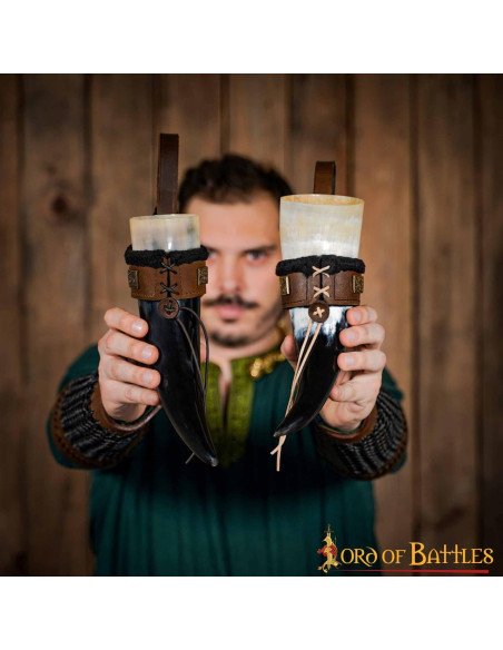 Tahalí for horns in lined leather,...