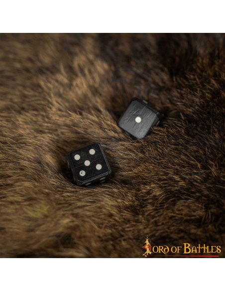 Pack 6 horn dice with embedded pips