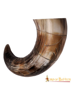 Viking ox drinking horn with engraved designs 2