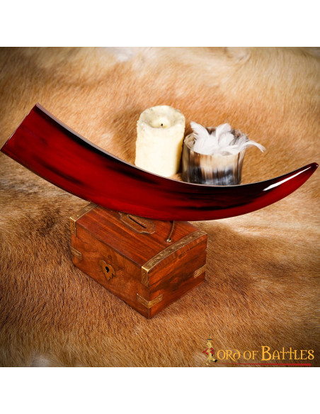 Red horn to drink in ox horn (400-500...