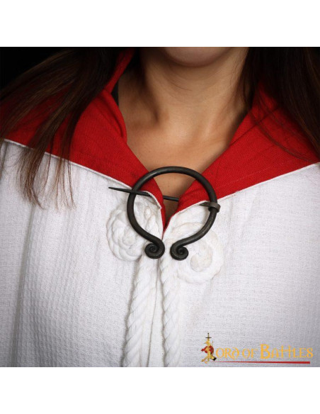 Wrought Iron Functional Cloak Brooch