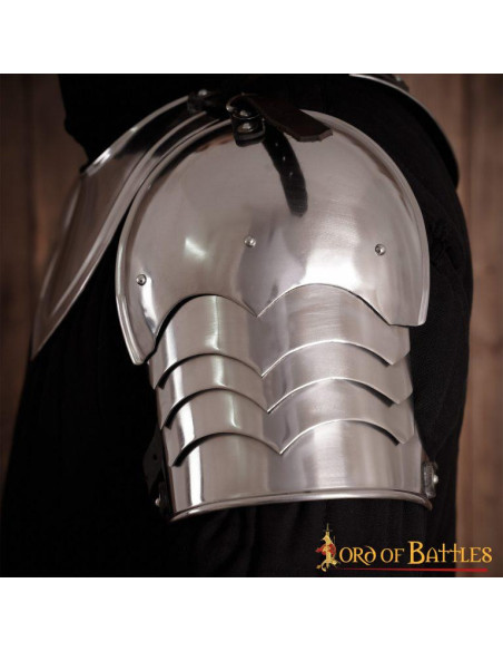 Functional medieval knight shoulder pads