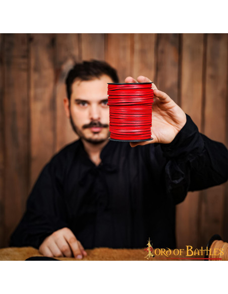 Red leather bobbin (50 mts.)