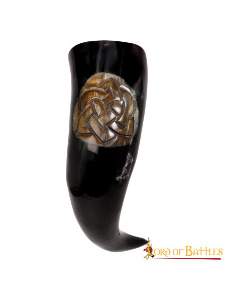 Drinking horn with engraved Celtic knots