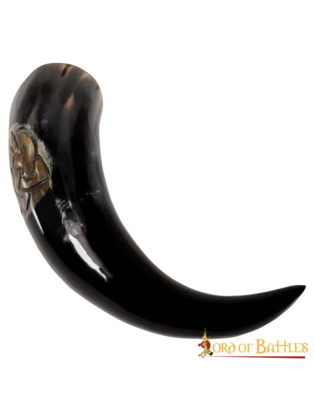 Drinking horn with engraved Celtic knots