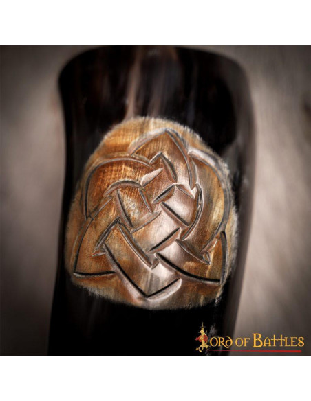 Drinking horn with engraved Celtic knots