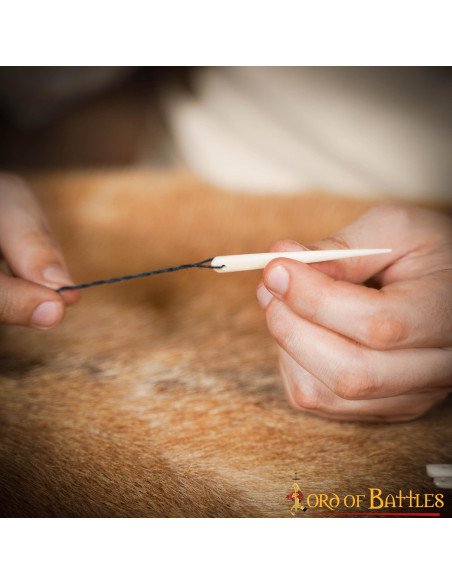 Set of 5 Viking bone needles (7 cm.)