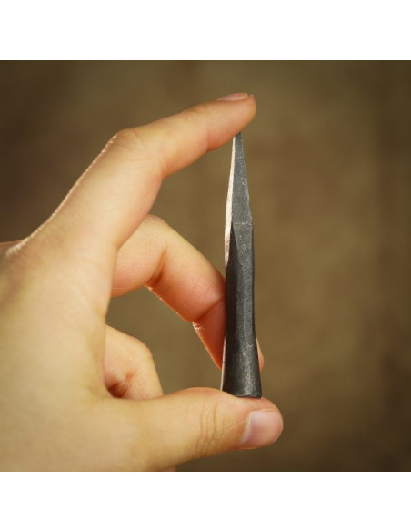 Set 3 arrowheads in wrought iron...