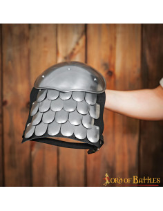 Medieval steel shoulder pads with scales 2