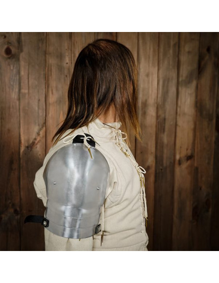 Ecru functional vest s. XV, with laces