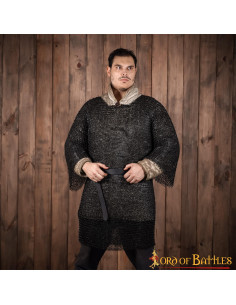 Haubergeon chain mail with riveted round rings